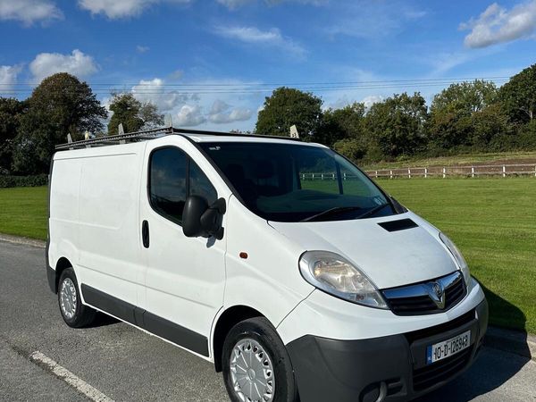 Opel Vivaro 2010 Tax&Cvrtd - Main image