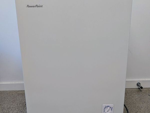 PowerPoint Chest Freezer: 6 Months Old 50% OFF New - Main image