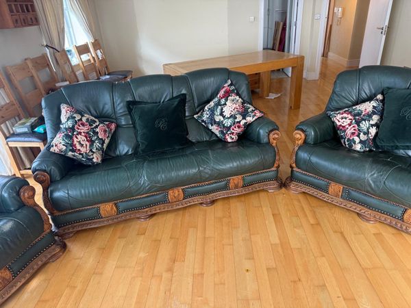 Suite of furniture - Main image