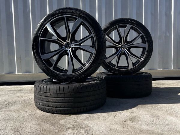 Genuine Volkswagen R-Line Misano 20” Alloy Wheels - Main image