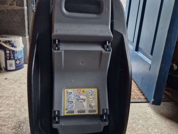 Maxi Cosi family fix car seat base - Main image