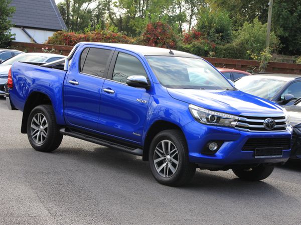 Hilux Invincible * Auto * Low Kms - Main image