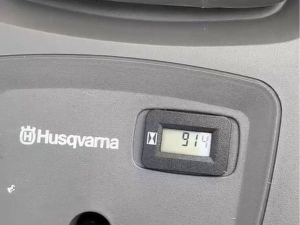 Ride on lawnmower Husqvarna - Main image