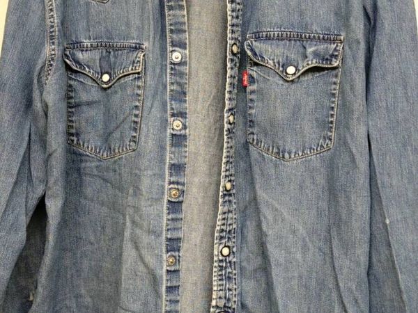 Levi's Mans Denim Shirt. XL. - Main image
