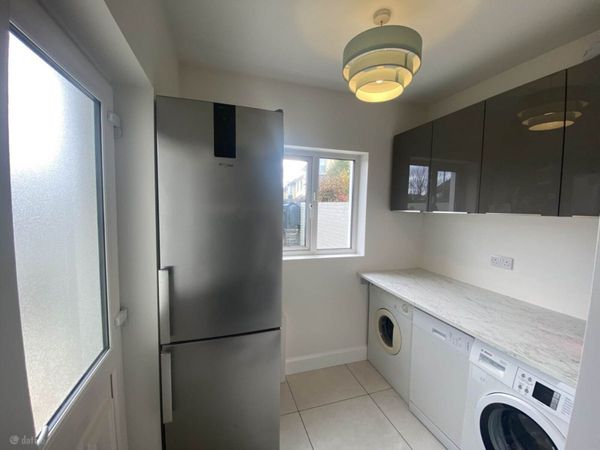 Utility Room Moving House Sale - Main image