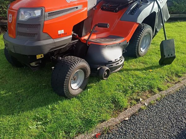 Husquvarna petrol ride on lawnmower - Main image