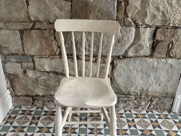 Antique farmhouse chair - Main image