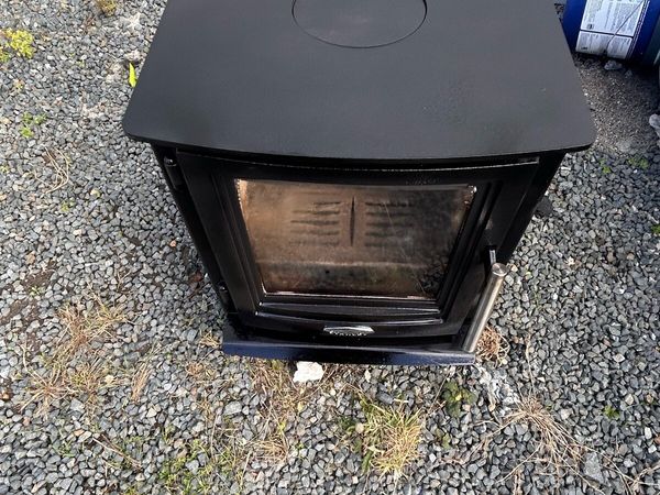 Stanley 6 kw stove in very good condition - Main image
