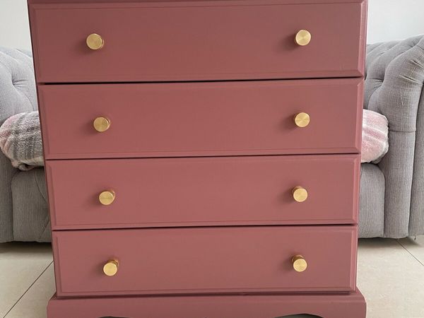 Pink chest of drawers - Main image