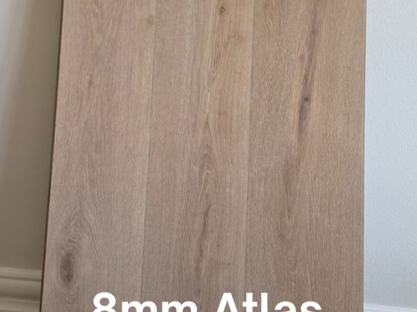 Laminate flooring sale - Main image