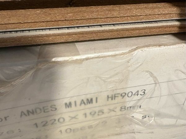 2 boxes 8mm grey laminate - Main image