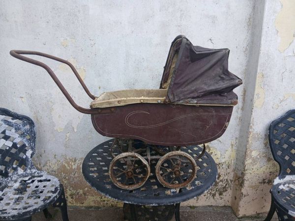 Antique pram - Main image