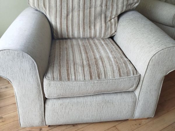3 piece suite - Main image