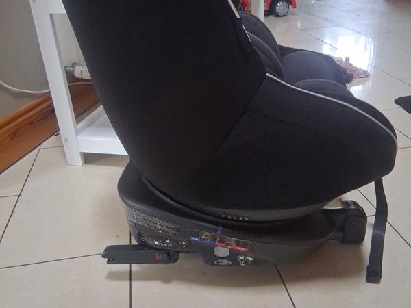 Joie Spin 360 Car Seat – Black/Grey

Joie Spin 360 - Main image