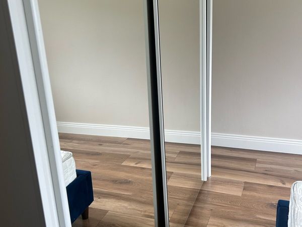 Sliding wardrobe free standing - Main image