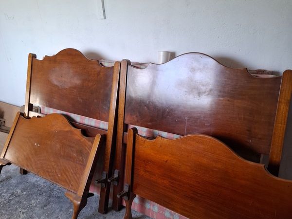 Large 3.5 foot single beds x 2 for sale - Main image