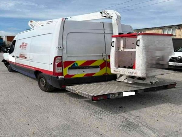 Renault Master 2023 low mileage.  Cherrypicker - Main image