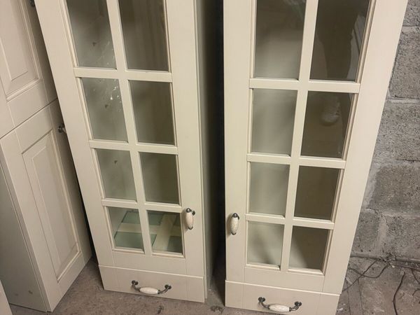 Cupboards, glass cabinets, doors and cut offs - Main image