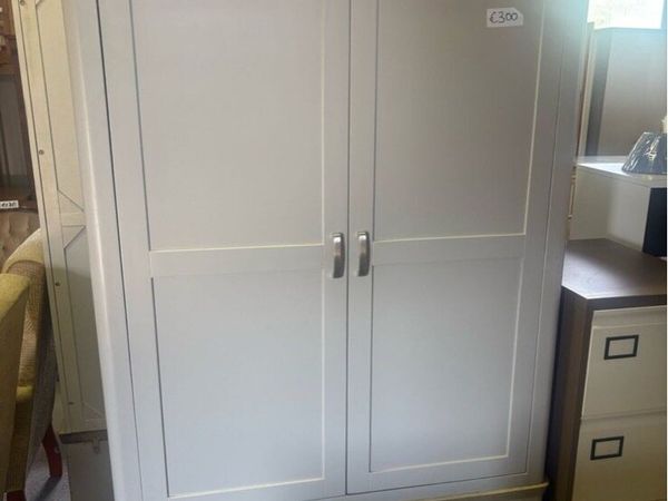 Large grey wardrobe - Main image