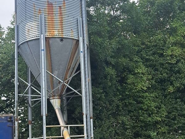 16 ton galvanised choretime feed bin - Main image