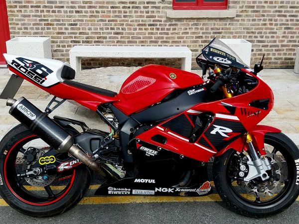 YAMAHA R1 - Main image