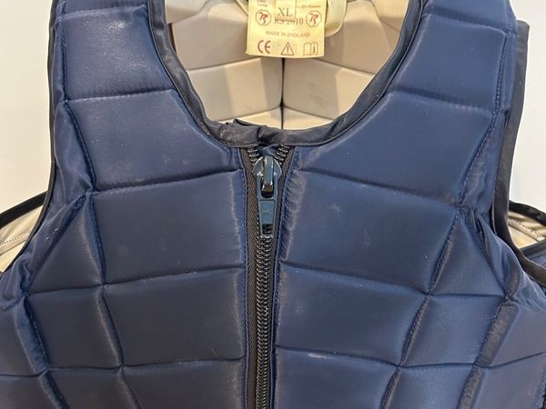 Equestrian riding hats & Back Protector - Main image