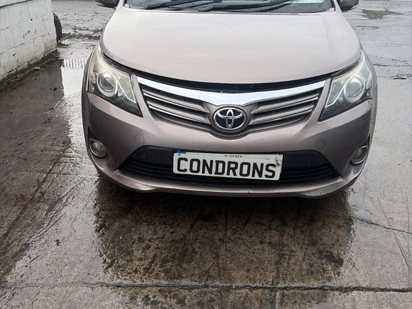 Toyota Avensis 2015 - Main image