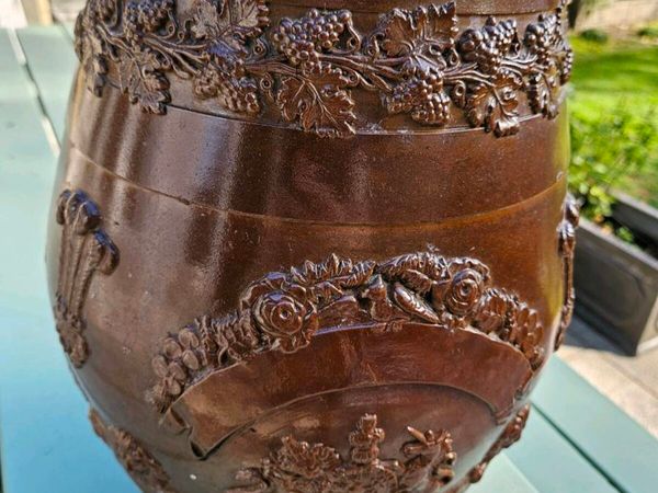 19th-century brown salt-glazed stoneware barrel - Main image