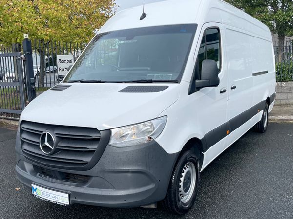 2023 Sprinter 315/43 LWB Rev Cam & 360 Park Pack - Main image