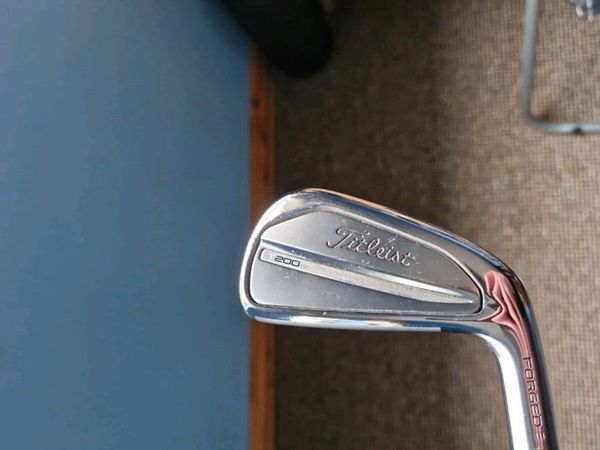 Titleist t200 4 iron - Main image