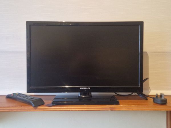 22" LCD TV / Monitor - Main image
