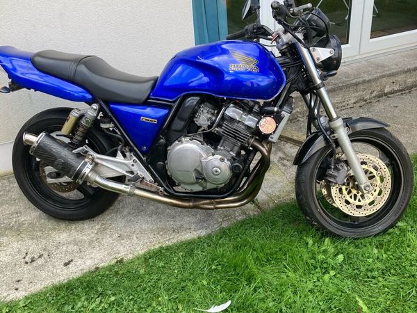 1999 Honda CB400 SF NC31 - Main image