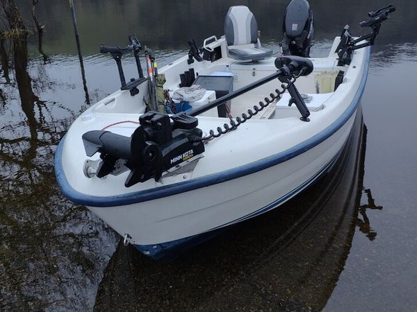 16ft boat (engine not for sale) - Main image