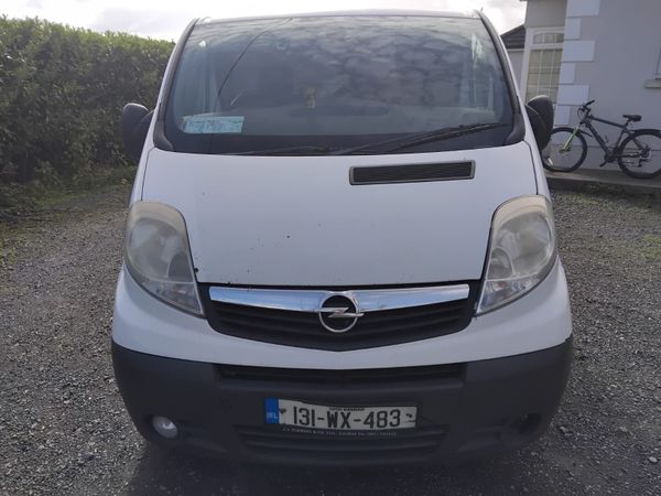 Opel Vivaro 2013 - Main image