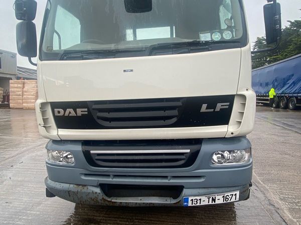 131 Skip truck - Main image