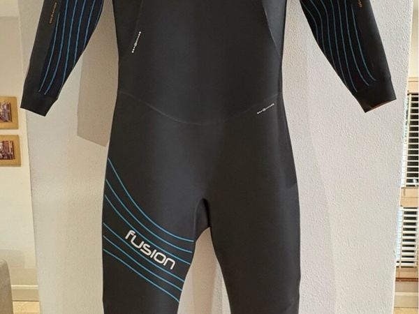 Blueseventy Fusion Triathlon Wetsuit - Size ML - Main image