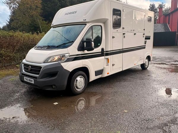 NI Horse lorry - Main image