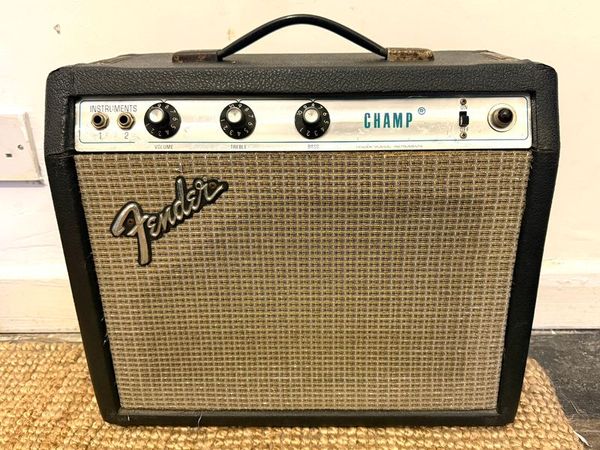 Vintage Mid-1970s Fender Champ. Silverface, 5W All-Tube Combo (110V, Step-Down Transformer & Original Speaker Included) - Main image