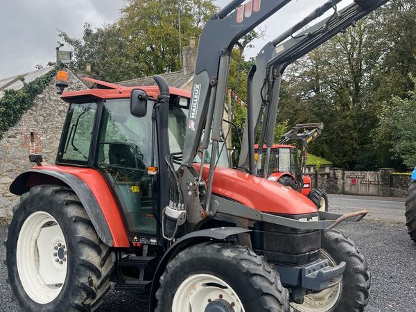 New Holland TS100 - Main image