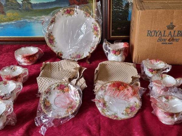 New In Box Royal Albert Old Country Roses Tea Set - Main image