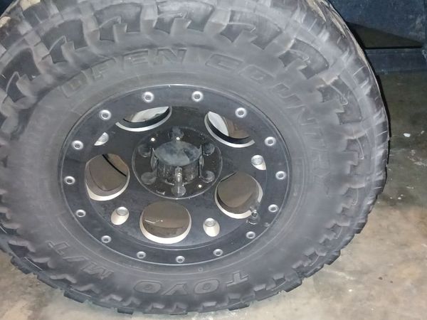 Tyres 4x4 285/75 R16 x 4 - Main image