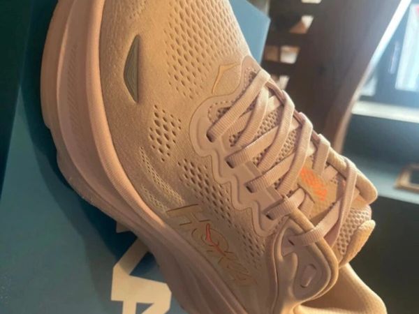 Brand new hoka bondi - Main image
