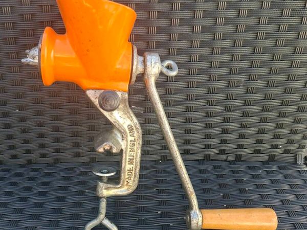 Vintage 1960's Spong & Co LTD manual Mincer - Main image