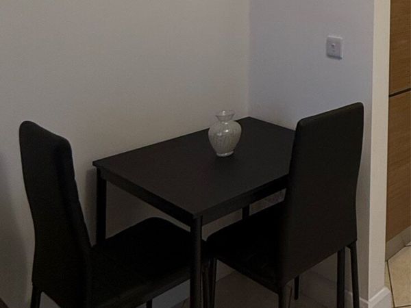 Dinning table & 4 chairs - Main image