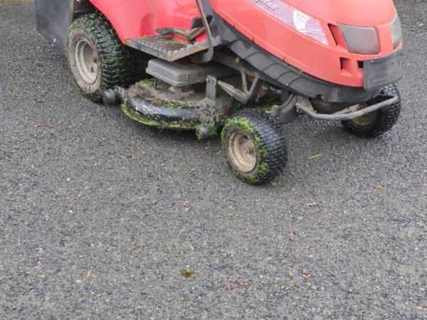 Ride on lawnmower - Main image