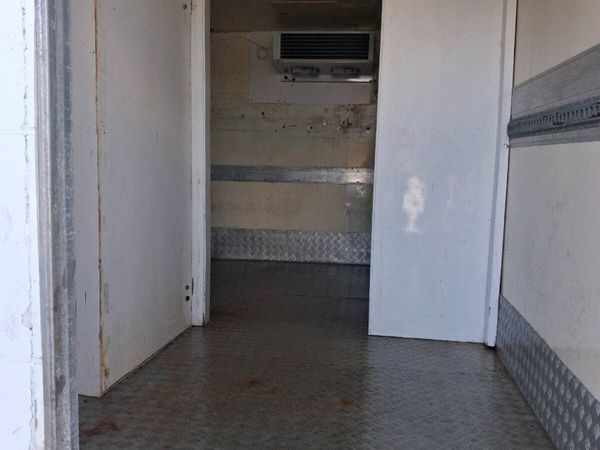 outside frige chiller container - Main image