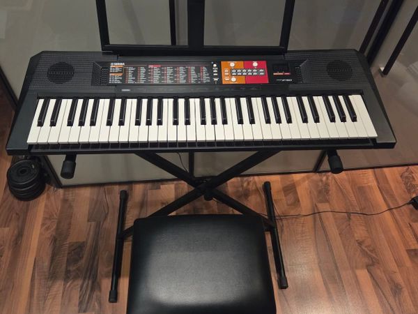 Yamaha PSR-F51 Keyboard - Main image