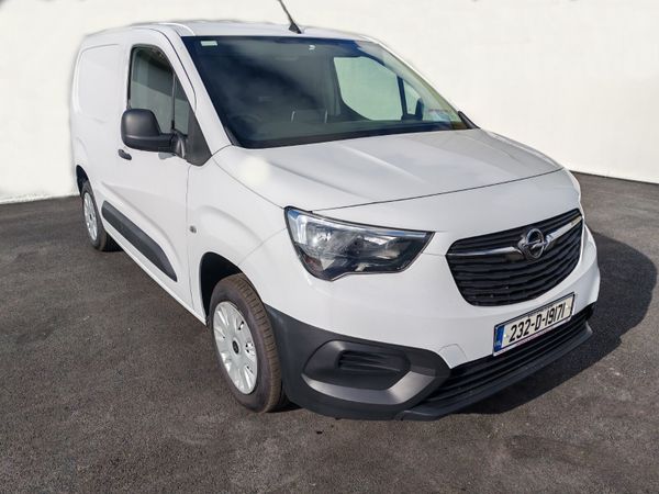 Opel Combo 2023 - Main image