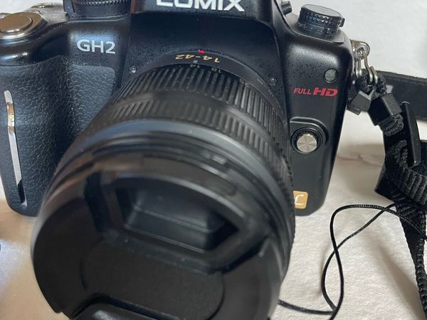 Panasonic Lumix GH2 Camera + Zoom Lens - Main image