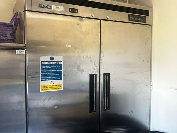 Double door commercial fridge - Main image